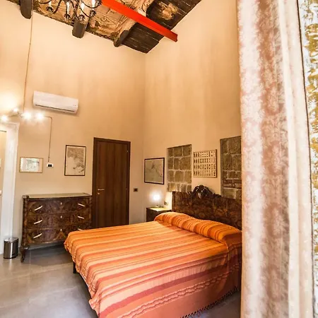 Colonna Bed Bed & Breakfast Naples
