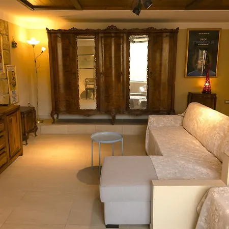 Colonna Bed 3* ナポリ